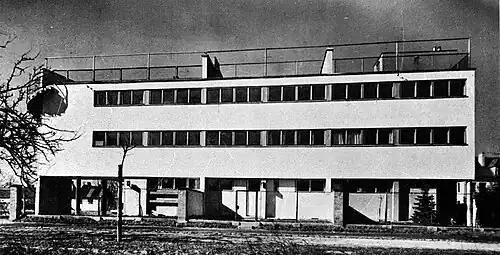 Bohdan Lachert villa with roof garden (1929) in Warsaw. The house was considered as the best implementation of so-called villa architecture at the time in Warsaw (opinion by professor Lech Niemojewski in 1929). It's the house inspired by the form of ocean liner.[19]