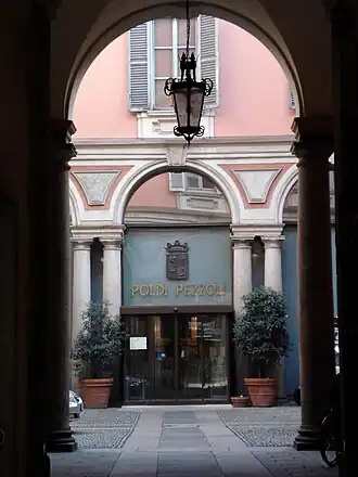 The museum courtyard.