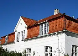 Roof detail