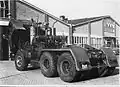 The FTF tractor had a 475&nbsp;hp Detroit two-stroke diesel engine with Roots blower