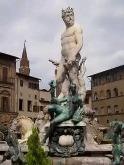 Fountain facing Neptune's face.