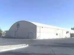 The Thunderbird 1 Army Air Field Airplane Hangar was built in 1941 and belonged to Southwest Airways.