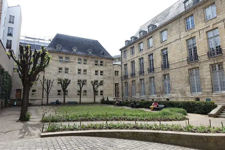 View to the southwest. The south wing was constructed in the 1960s.[11]