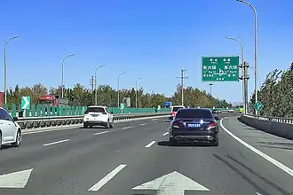 Jingping Expressway west of Exit 17 (20221016133647).jpg