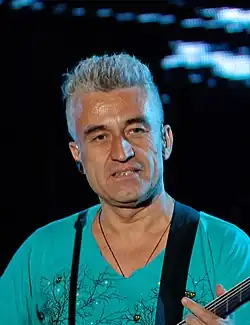 González performing in 2012