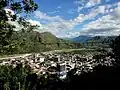 The river Chanchamayo flows along the town of Chanchamayo or La Merced