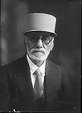 Mokrem os-Saltaneh (his father)