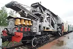 Ballast cleaner