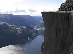 A photograph of Pulpin Rock overlooking the river below