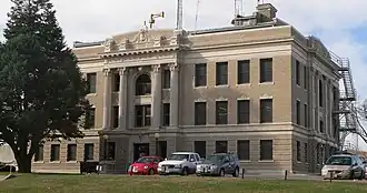 Richardson County Courthouse in Falls City