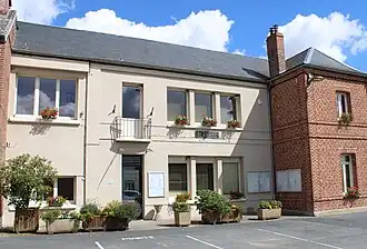 The town hall in Sailly-lez-Cambrai