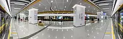 Line 11 platform panorama
