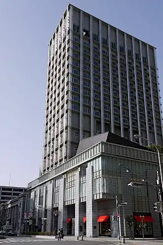 The Oriental Hotel (formerly at No. 25) after its 2010 reopening