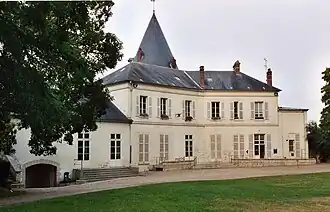 The town hall in Trie-Château