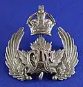NCO's cap badge from the 1st issue (without motto) c. 1919